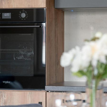 Cosy And Bright Apartment With Parking In Poznan By Noclegi Renters Ngoại thất bức ảnh