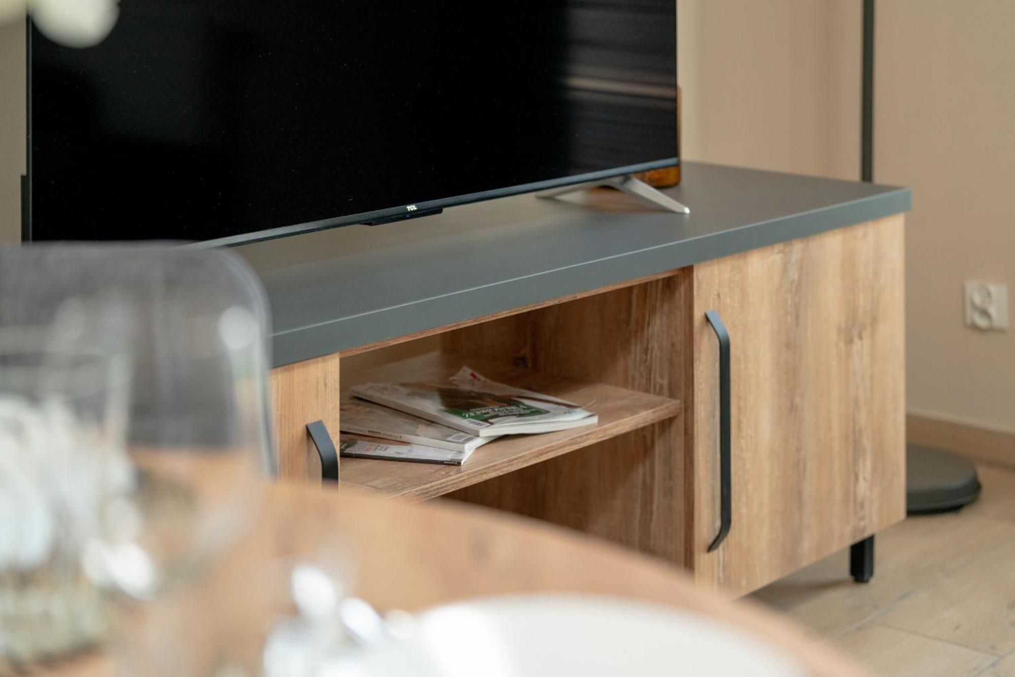 Cosy And Bright Apartment With Parking In Poznan By Noclegi Renters Ngoại thất bức ảnh