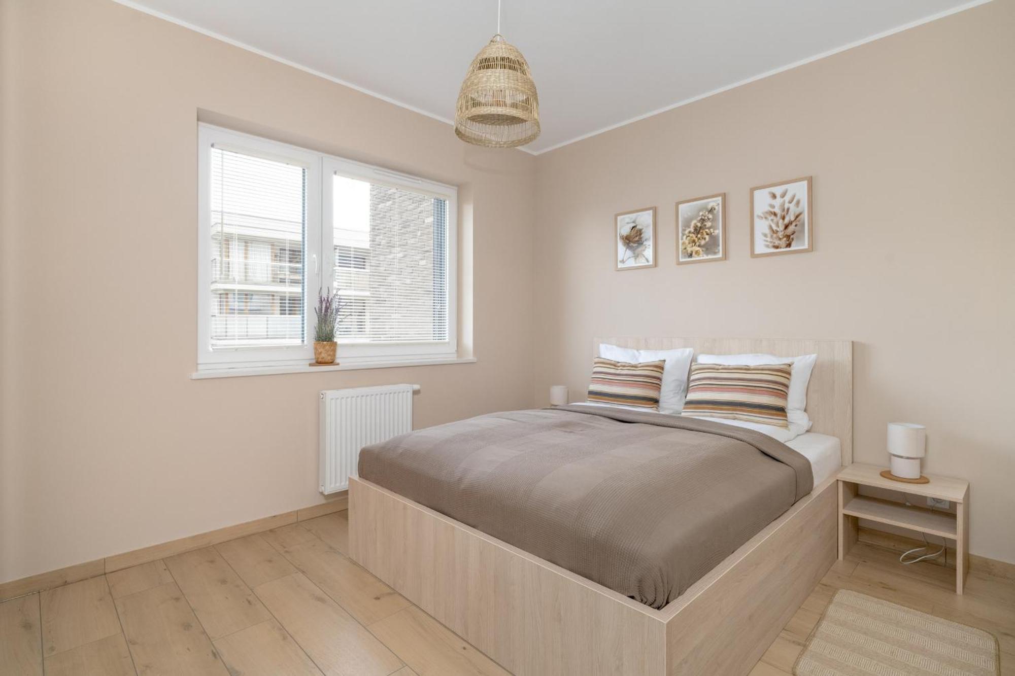 Cosy And Bright Apartment With Parking In Poznan By Noclegi Renters Ngoại thất bức ảnh
