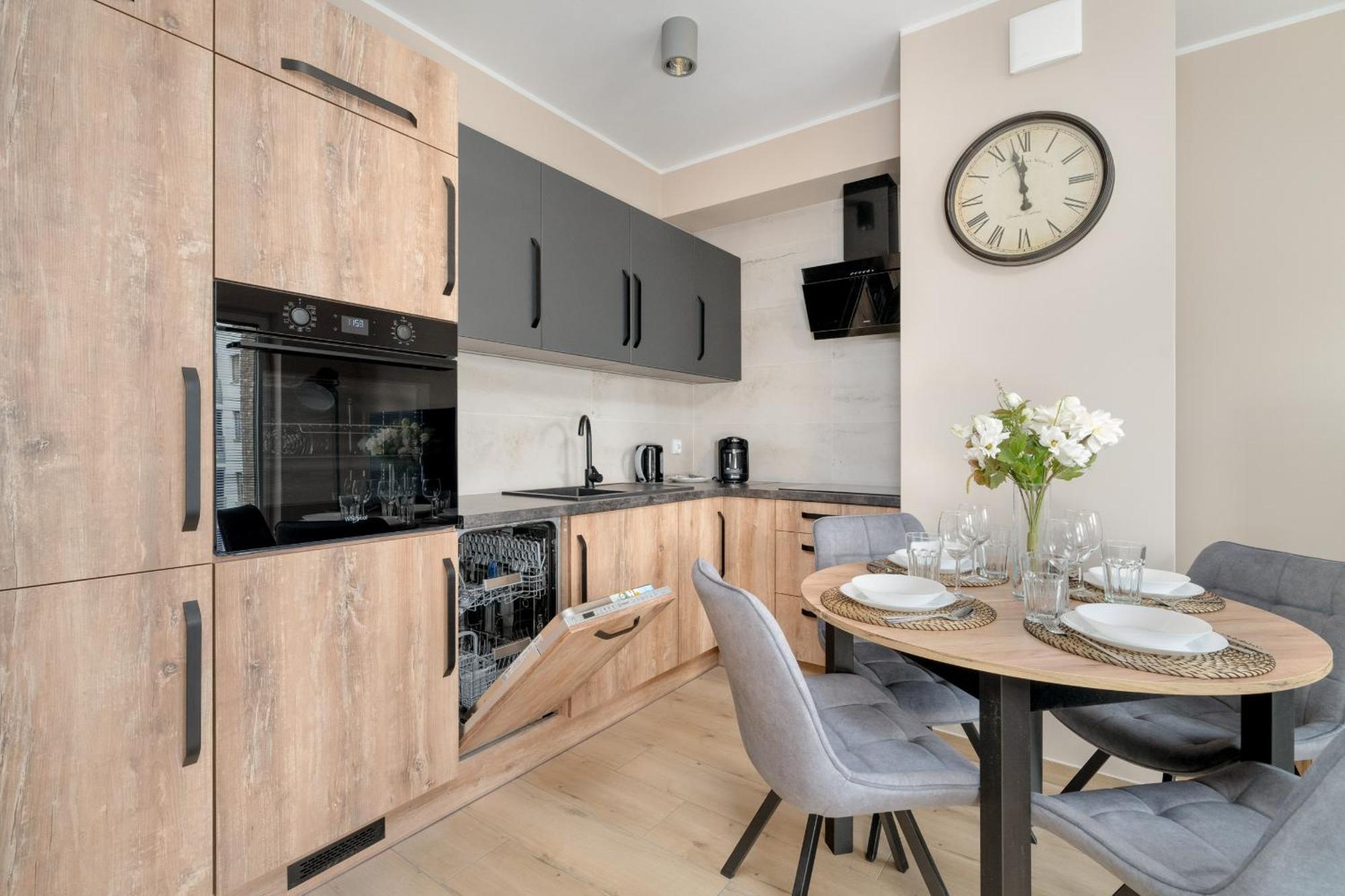 Cosy And Bright Apartment With Parking In Poznan By Noclegi Renters Ngoại thất bức ảnh