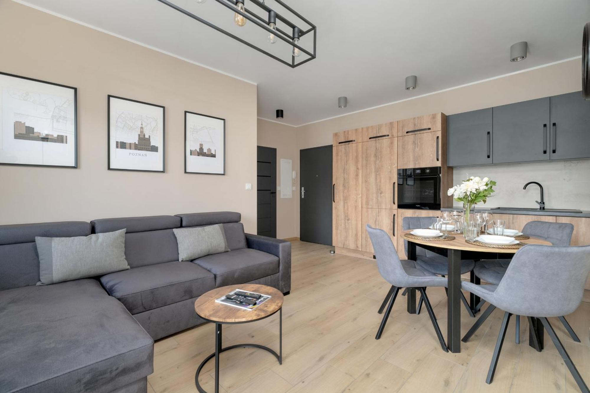 Cosy And Bright Apartment With Parking In Poznan By Noclegi Renters Ngoại thất bức ảnh